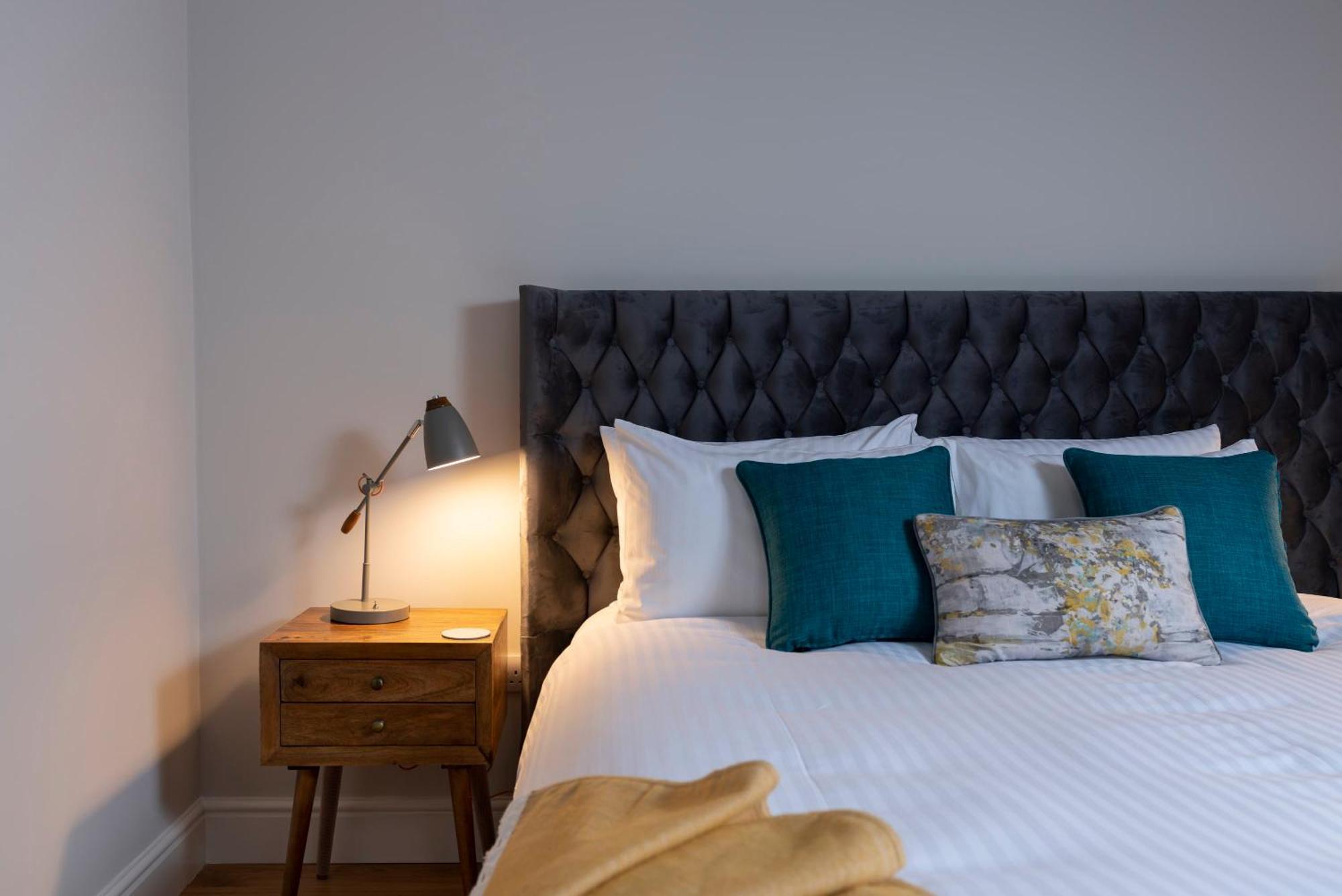 The Sorting Office - Spacious Modern With Parking In Apartment